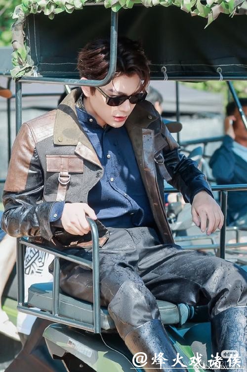 苏翊鸣绝地求生孤身对抗狼群昔日少年背负全队荣耀与重压 苏翊鸣绝地求生孤身对抗狼群昔日少年背负全队荣耀与重压